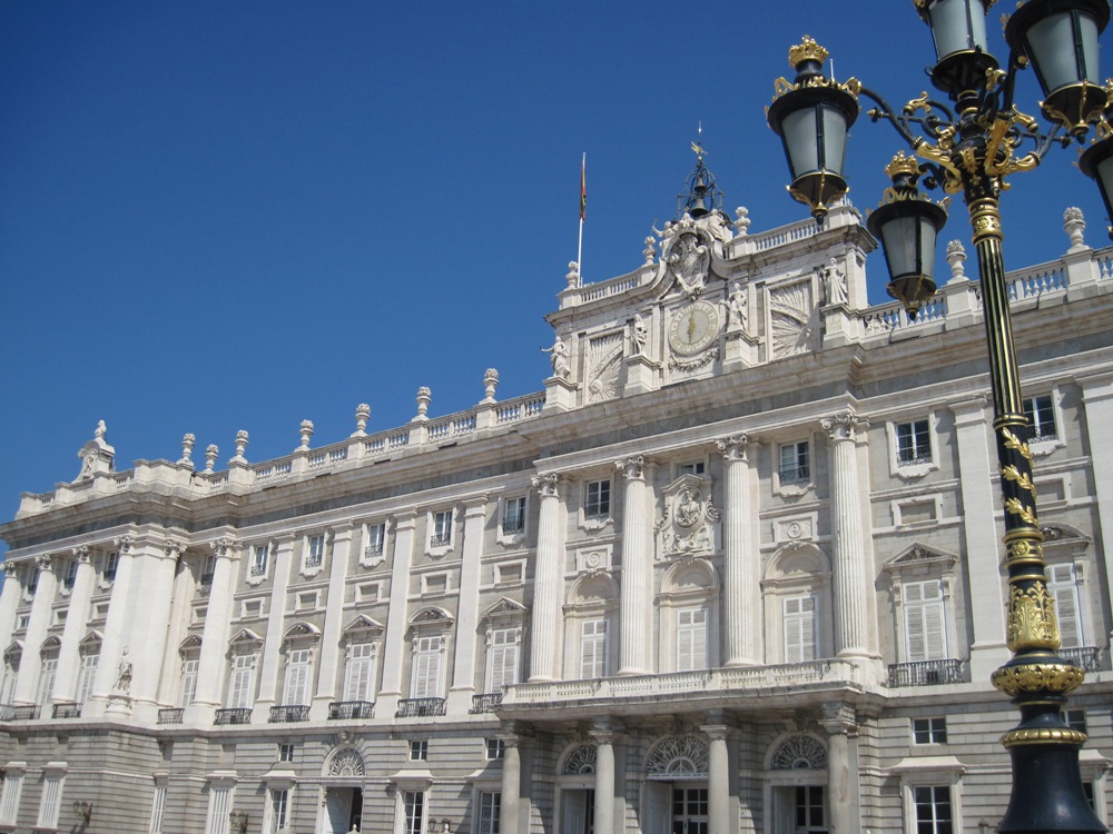 105- La facciata del Palazzo Reale